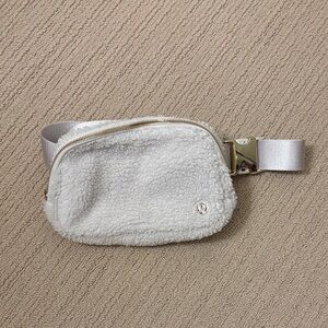 Lululemon Lux White Sherpa Everywhere Belt Bag